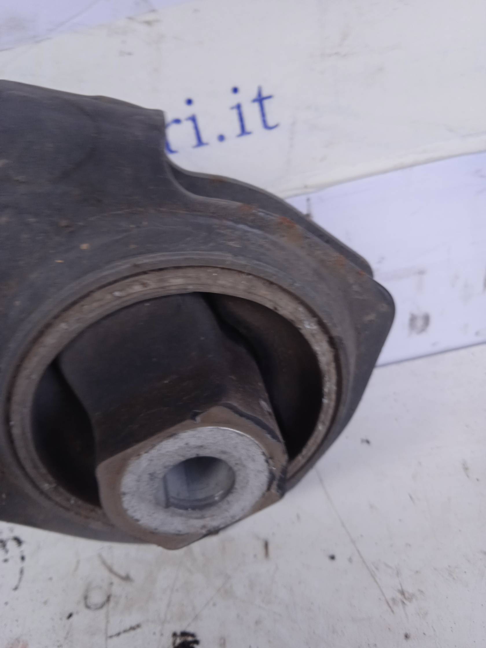 Braccio oscillante sosp. ant. sx.